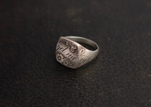 No. 24 - Large Script Forget-Me-Not Sculpted Signet Ring | Size 9