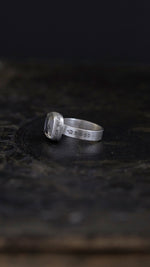 Load image into Gallery viewer, Laurel Skully | Ring {Size 6}
