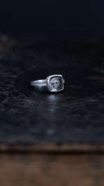 Load image into Gallery viewer, Thick Band Skully | Ring {Size 8}
