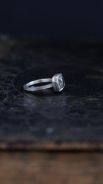 Load image into Gallery viewer, Thick Band Skully | Ring {Size 8}
