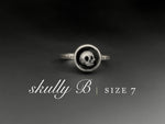 Load image into Gallery viewer, Skully B - Size 7
