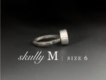 Load image into Gallery viewer, Skully M - Size 6
