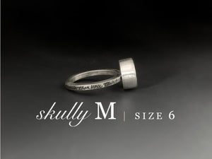 Skully M - Size 6