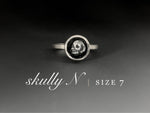 Load image into Gallery viewer, Skully N - Size 7
